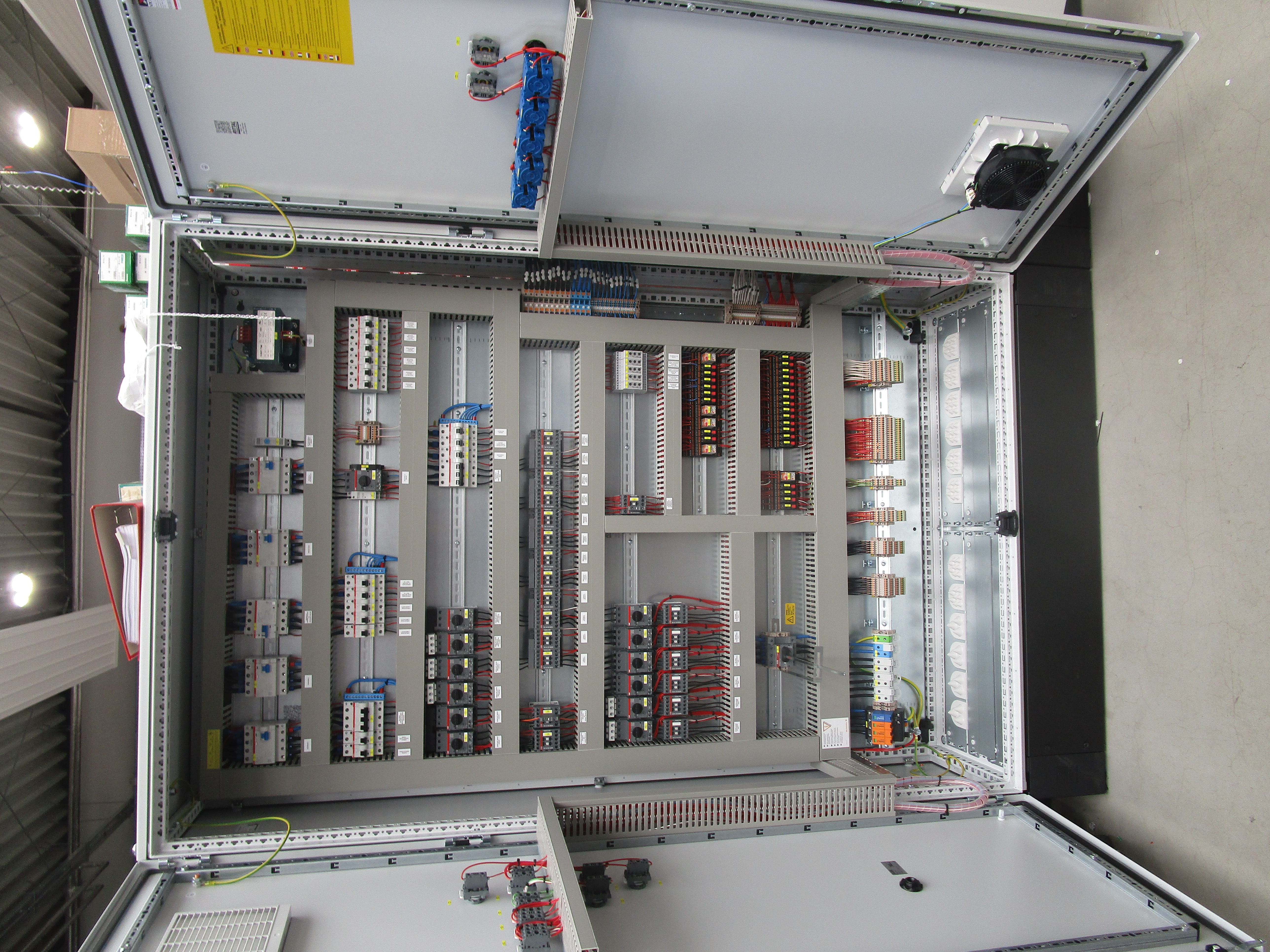 Control cabinet, Step XL, house 1